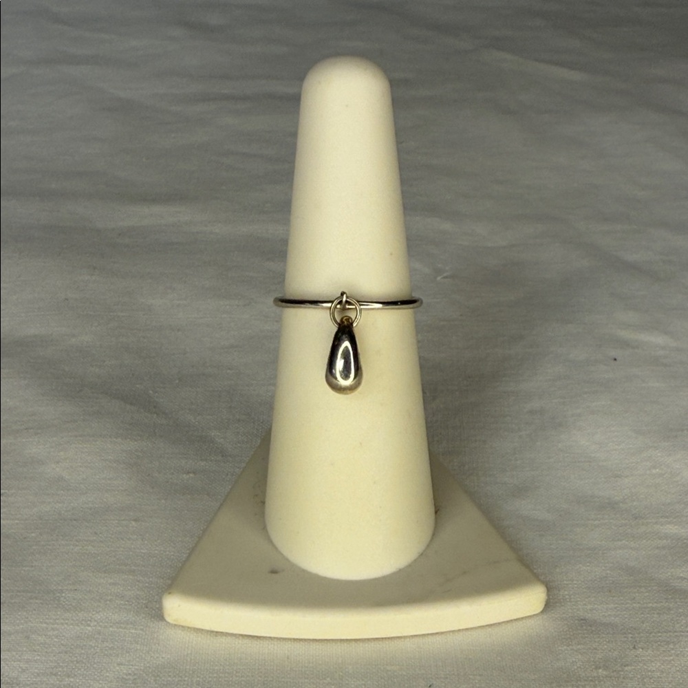 Tiffany & Co. Elsa Peretti Teardrop Ring – Sterling Silver – Size 5.75